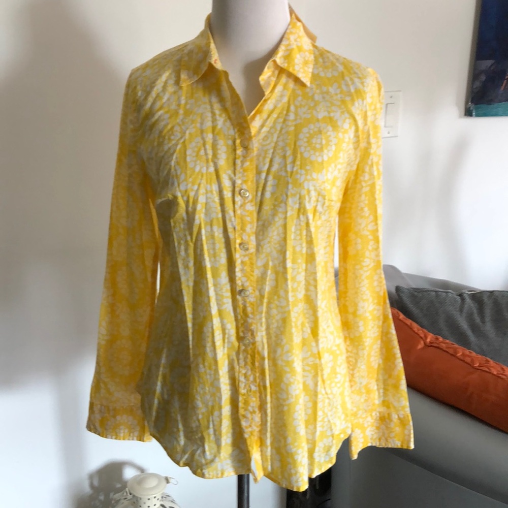 LAST DAY DEC. 10. 
MOVING. 
NWT. TALBOTS FLORAL YELLOW BUTTON DOWN SHIRT $69